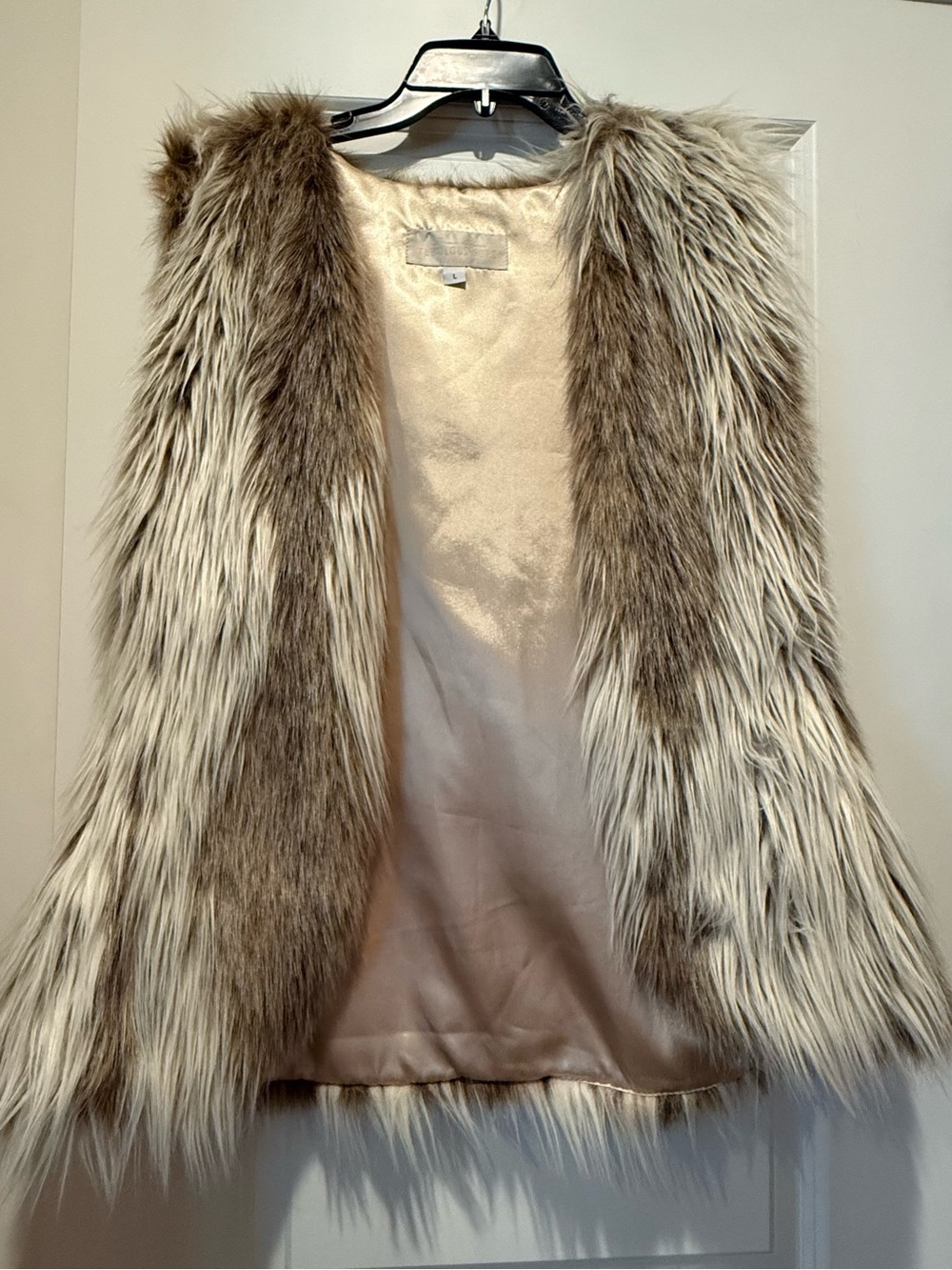 Donna Salyers' Fabulous Furs Women's Beige/Gray Lined Open Vest Size Large